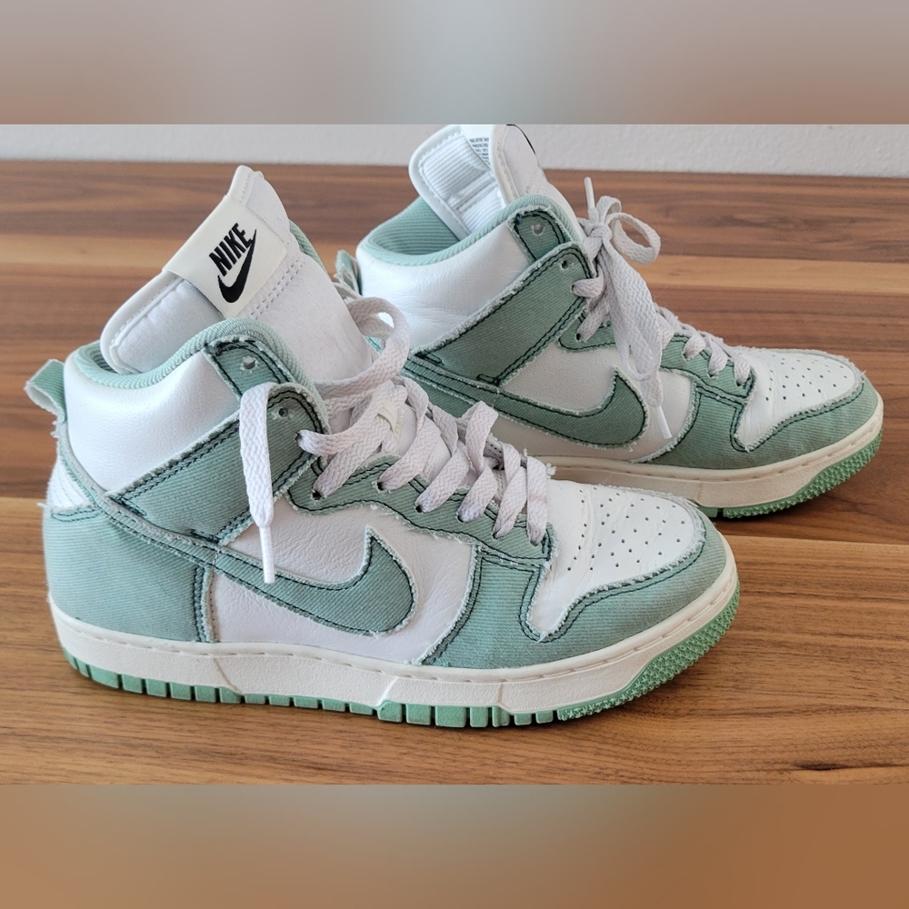 Nike High-Top Sneakers - White and Green Size 6.5
